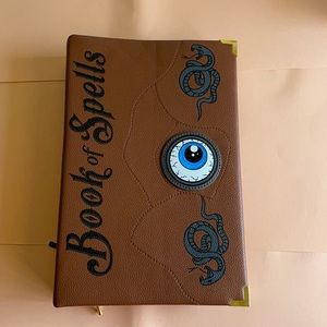 Cakeworthy Hocus Pocus Book of Spells Clutch
